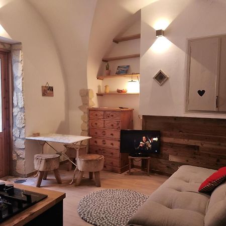 Joli Petit Appartement Montagne#Ski#Lac#Netflix# Seyne Exterior photo
